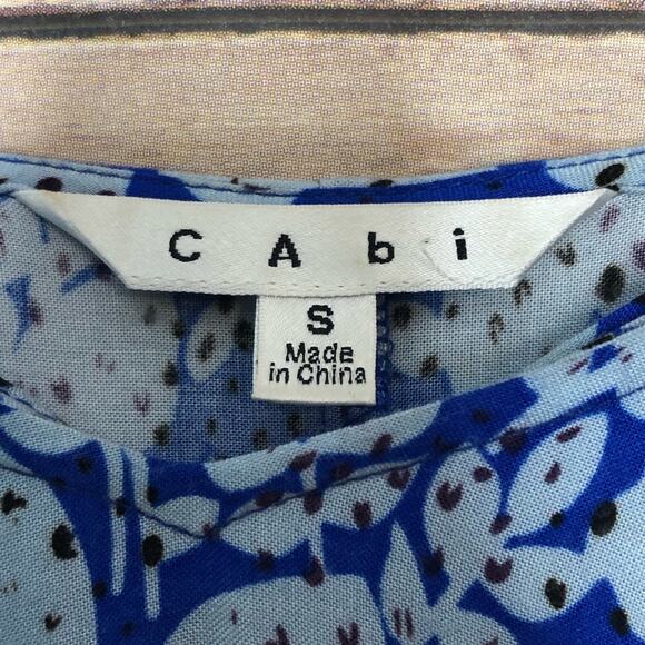 CAbi Floral Hi-Low Hem Top with Tie - Picture 4 of 7